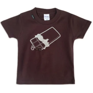 茶色のTシャツに、かじられたチョコレートバーのイラストがプリントされています。