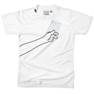 白いTシャツにプリントされた手のイラストとスマートフォン