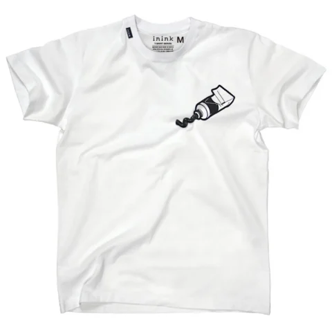 白いTシャツに描かれた黒い絵の具のチューブデザイン。